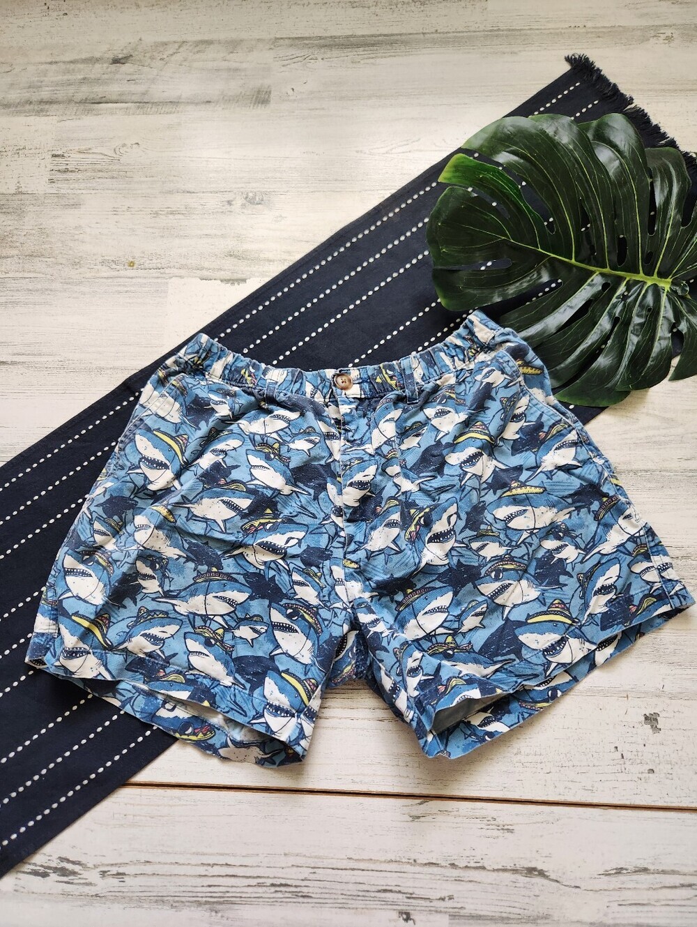 Chubbies Orginal Stretch Shorts In Sombrero Sharks Print Size Large